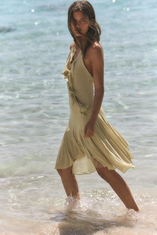 Платье халтер с воланами- Заказать в России