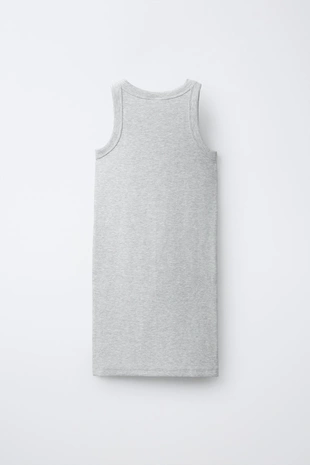 Платье в рубчик с вышивкой