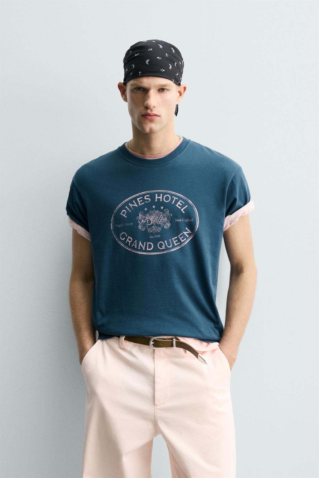 ФУТБОЛКА С ПРИНТОМ И ЭФФЕКТОМ ПОТЕРТОСТИ