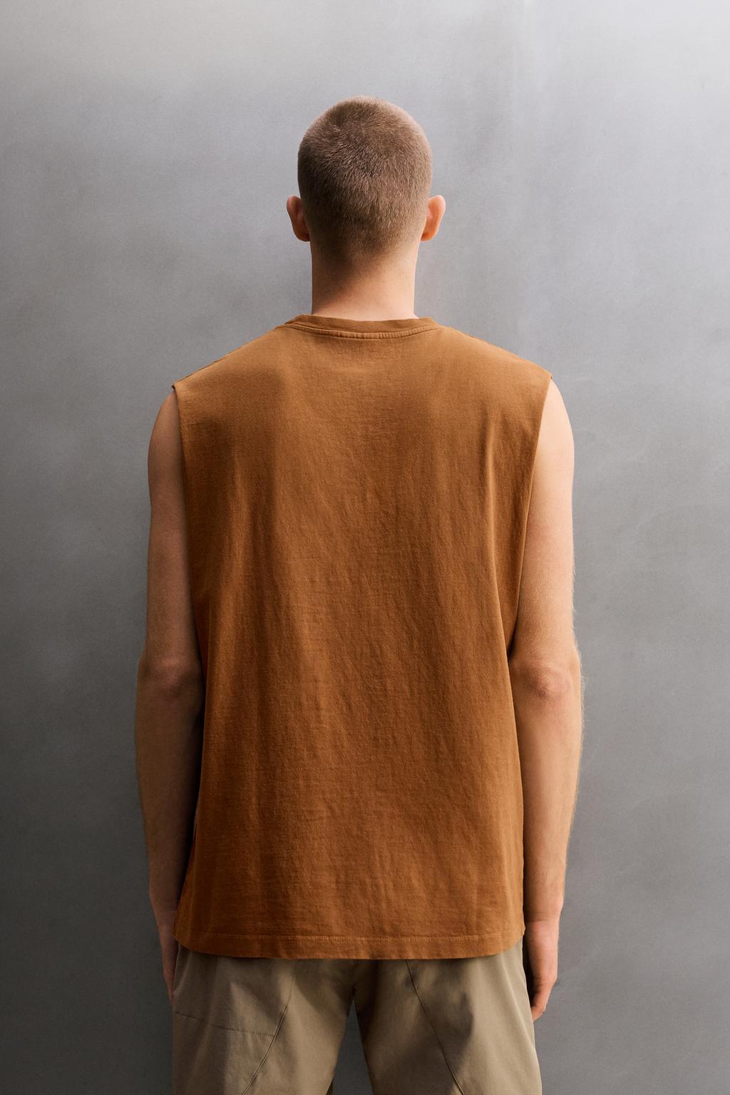 МАЙКА С КОНТРАСТНЫМ ПРИНТОМ