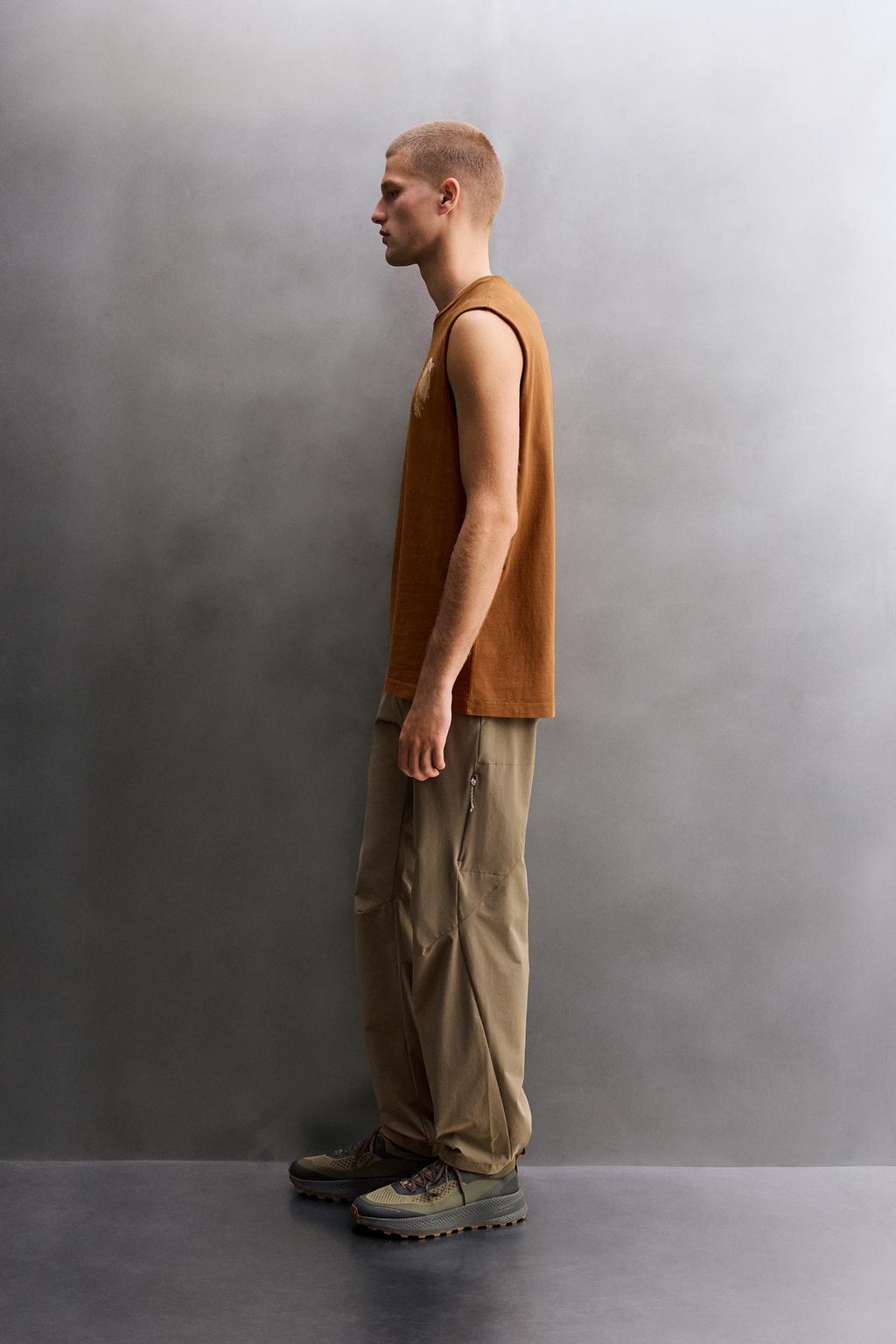 МАЙКА С КОНТРАСТНЫМ ПРИНТОМ