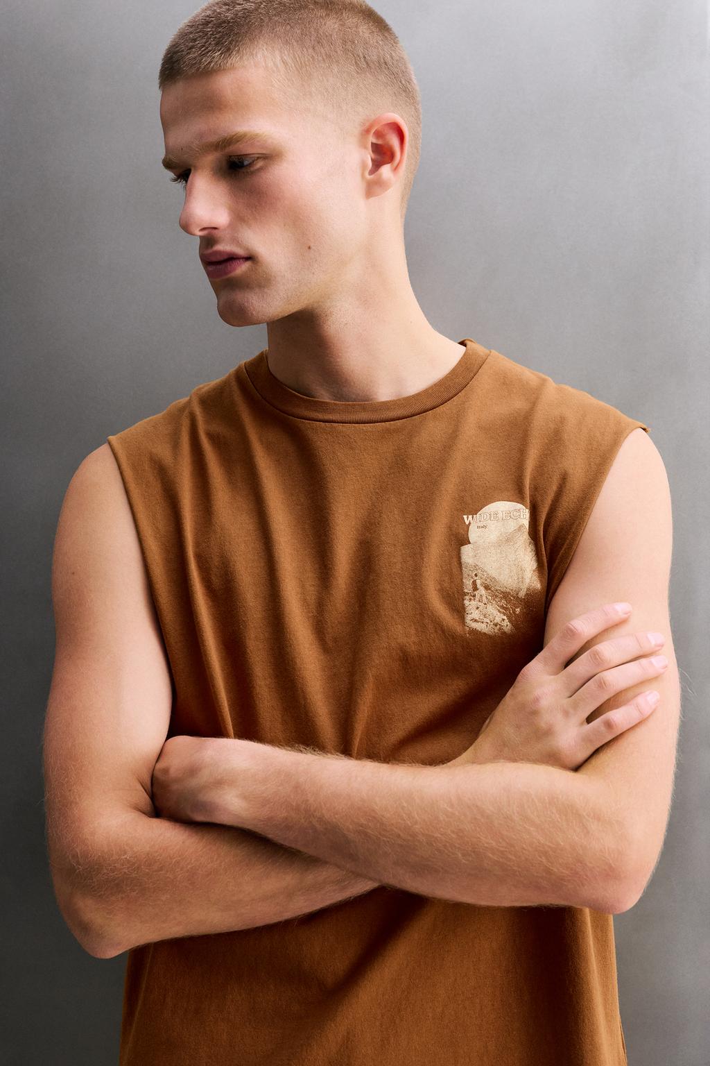 МАЙКА С КОНТРАСТНЫМ ПРИНТОМ