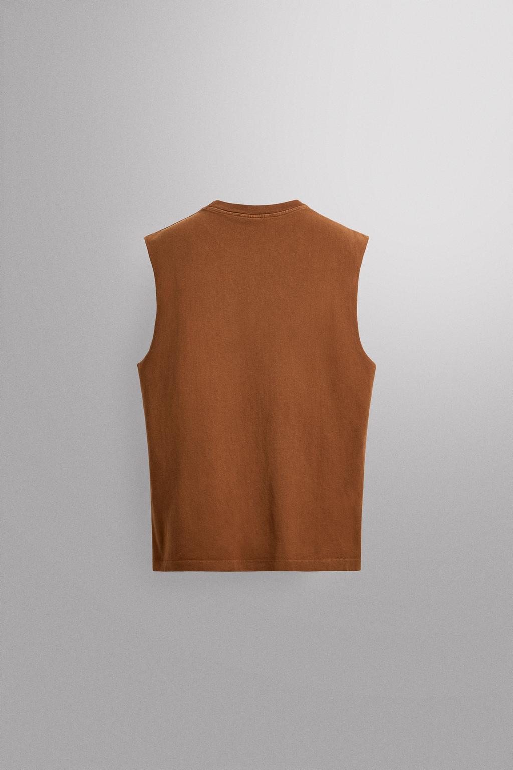 МАЙКА С КОНТРАСТНЫМ ПРИНТОМ