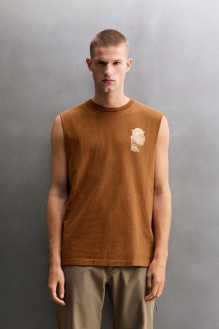 Майка с контрастным принтом- Заказать в России