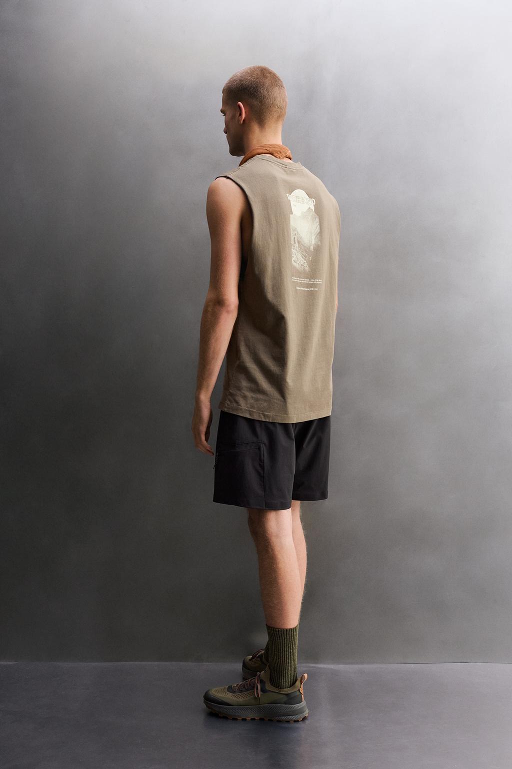 МАЙКА С КОНТРАСТНЫМ ПРИНТОМ