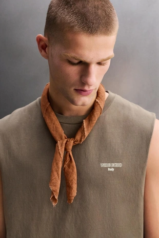 Майка с контрастным принтом- Заказать в России