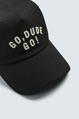 Кепка с вышитой надписью- Заказать в России