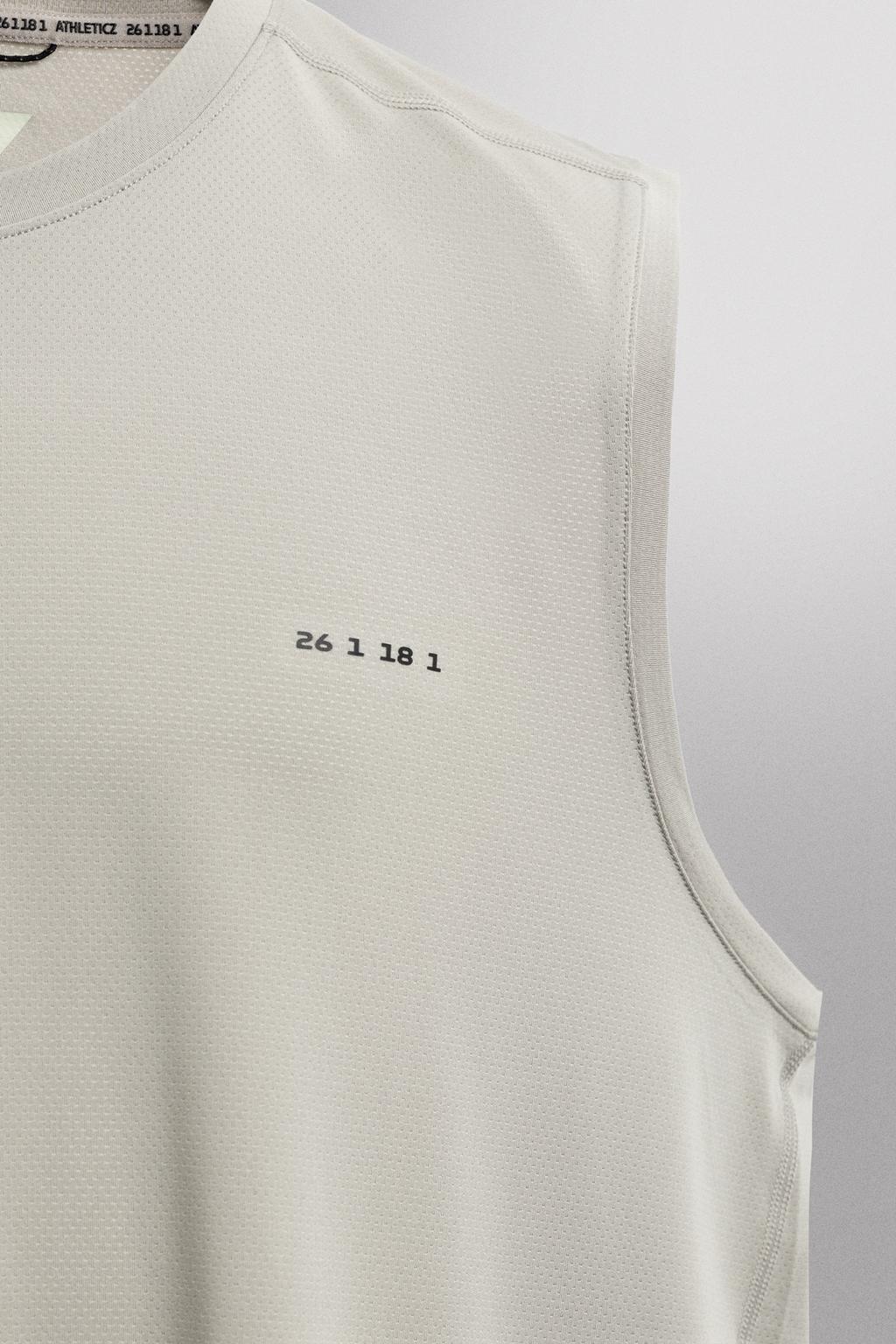 БАЗОВАЯ СПОРТИВНАЯ МАЙКА ИЗ ВЫСОКОТЕХНОЛОГИЧНОЙ ТКАНИ