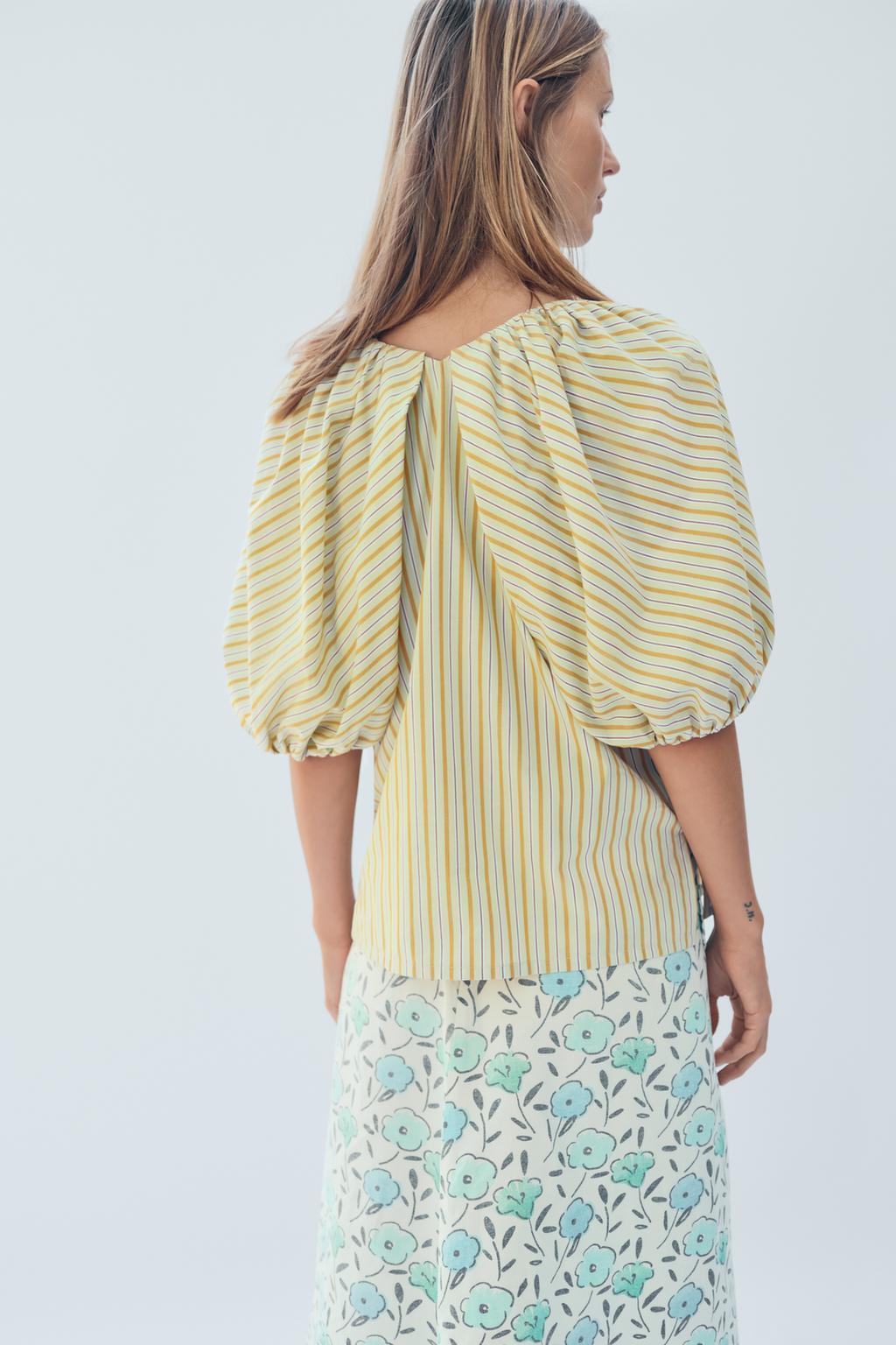 Блузка с полосками и объемными рукавами limited edition