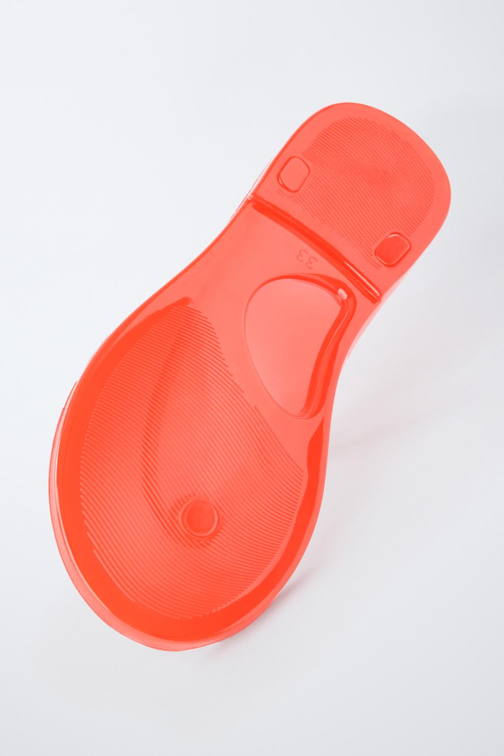 Прозрачные шлепанцы с петлей для большого пальца