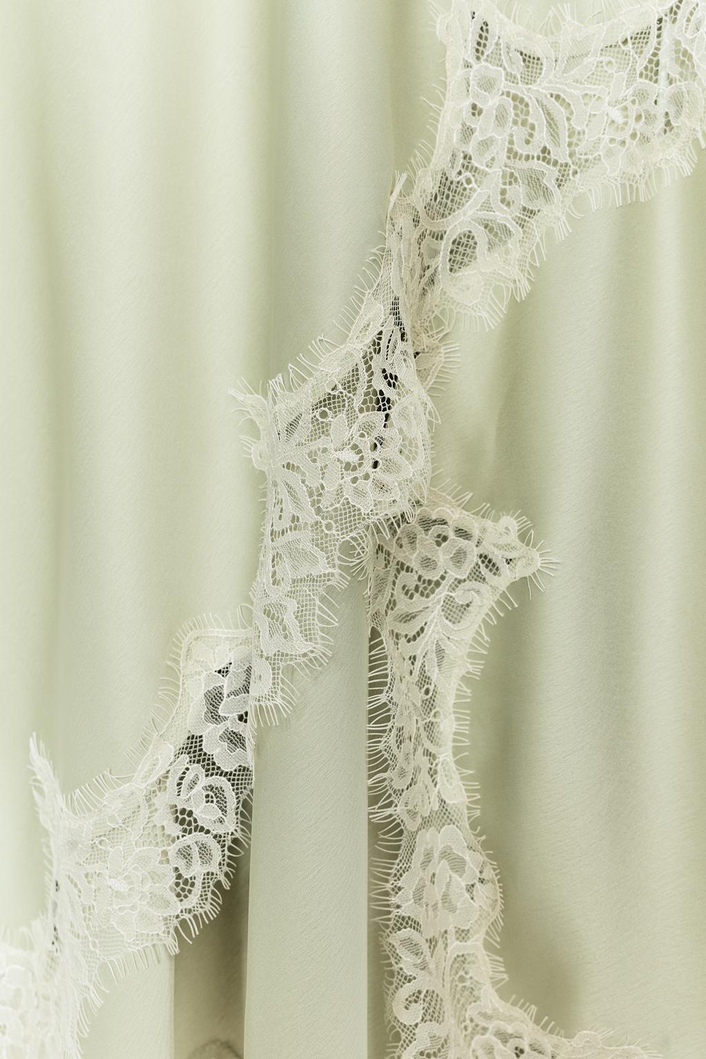 ПЛАТЬЕ МИДИ С ВЫРЕЗОМ И КРУЖЕВОМ — ZW COLLECTION