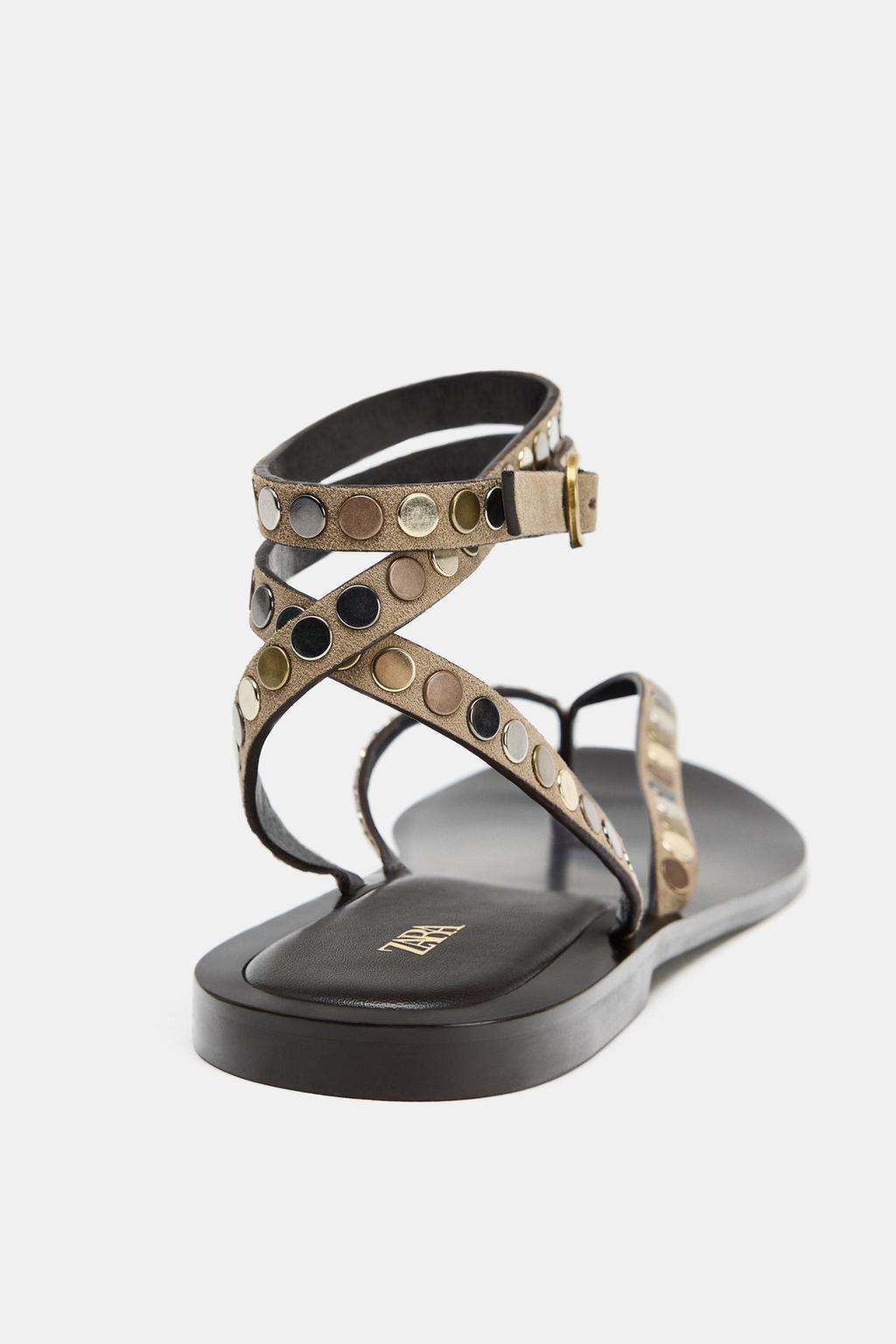 КОЖАНЫЕ САНДАЛИИ С ЗАКЛЕПКАМИ