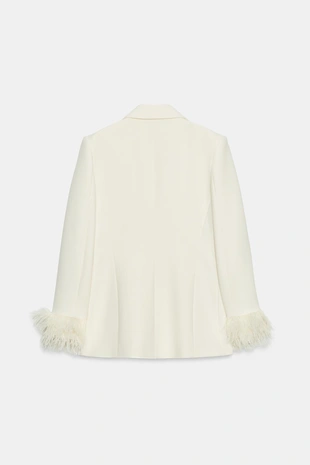 Блейзер с плечами и перьями на манжетах- Заказать в России