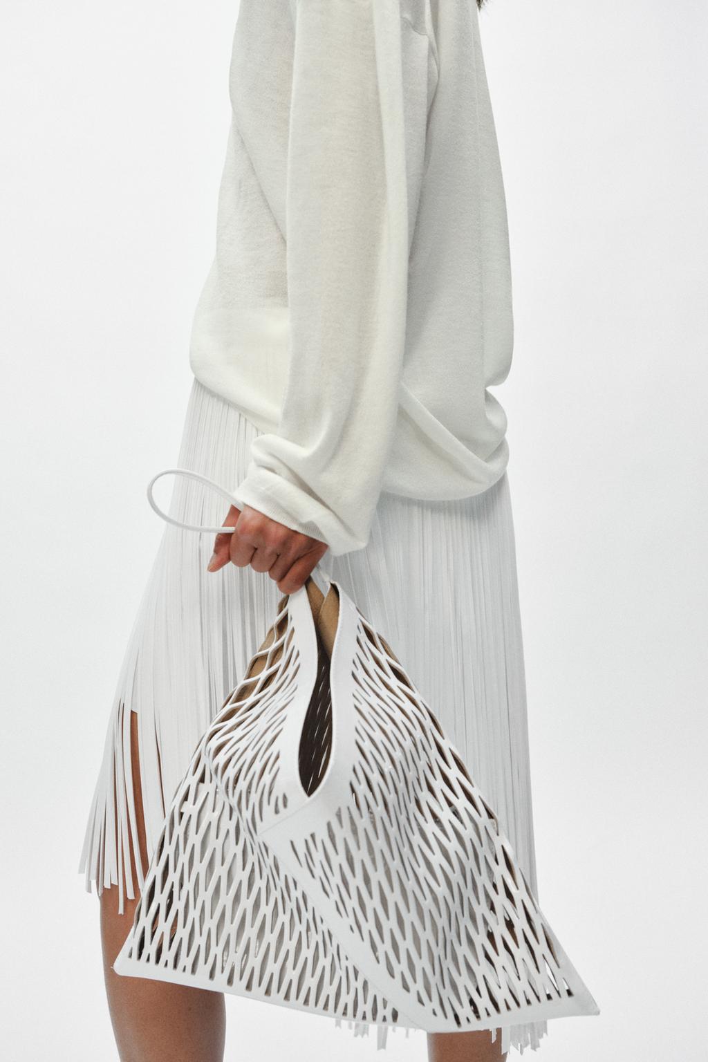 ДЖЕМПЕР ИЗ ТОНКОГО ТРИКОТАЖА С V-ОБРАЗНЫМ ВЫРЕЗОМ