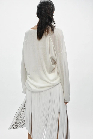 Джемпер из тонкого трикотажа с V-образным вырезом- Заказать в России