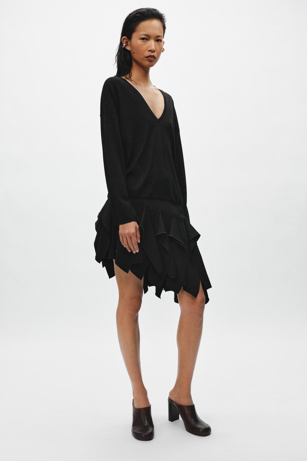 ДЖЕМПЕР ИЗ ТОНКОГО ТРИКОТАЖА С V-ОБРАЗНЫМ ВЫРЕЗОМ