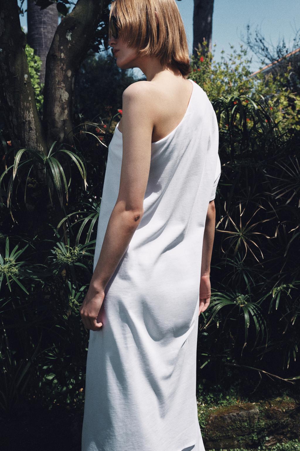 ДЛИННЫЙ АСИММЕТРИЧНЫЙ ТОП