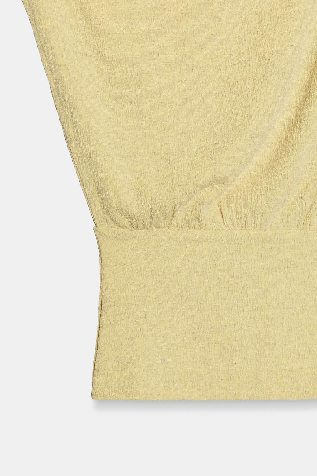 ТОП АСИММЕТРИЧНЫЙ ИЗ РЕЛЬЕФНОЙ ТКАНИ