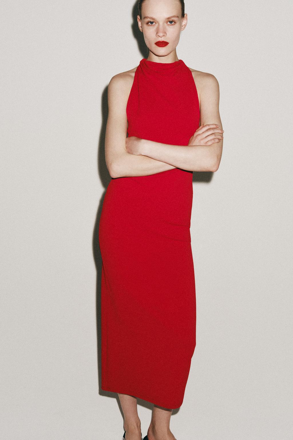 ДЛИННОЕ ПЛАТЬЕ С ГОРЛОВИНОЙ ХАЛТЕР