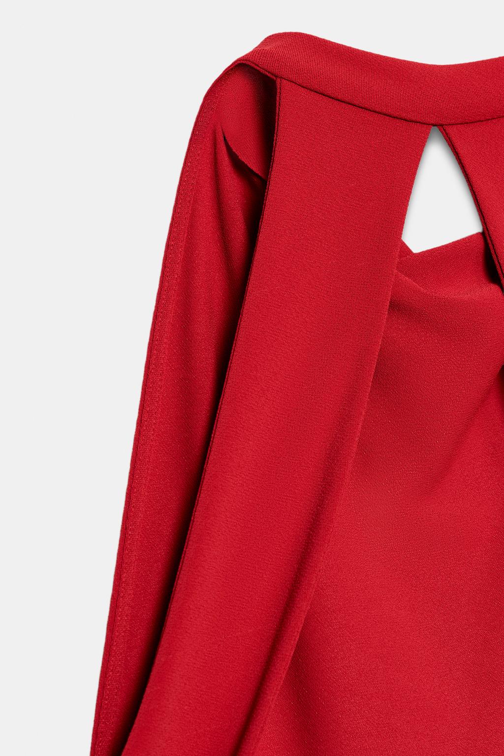 ДЛИННОЕ ПЛАТЬЕ С ГОРЛОВИНОЙ ХАЛТЕР