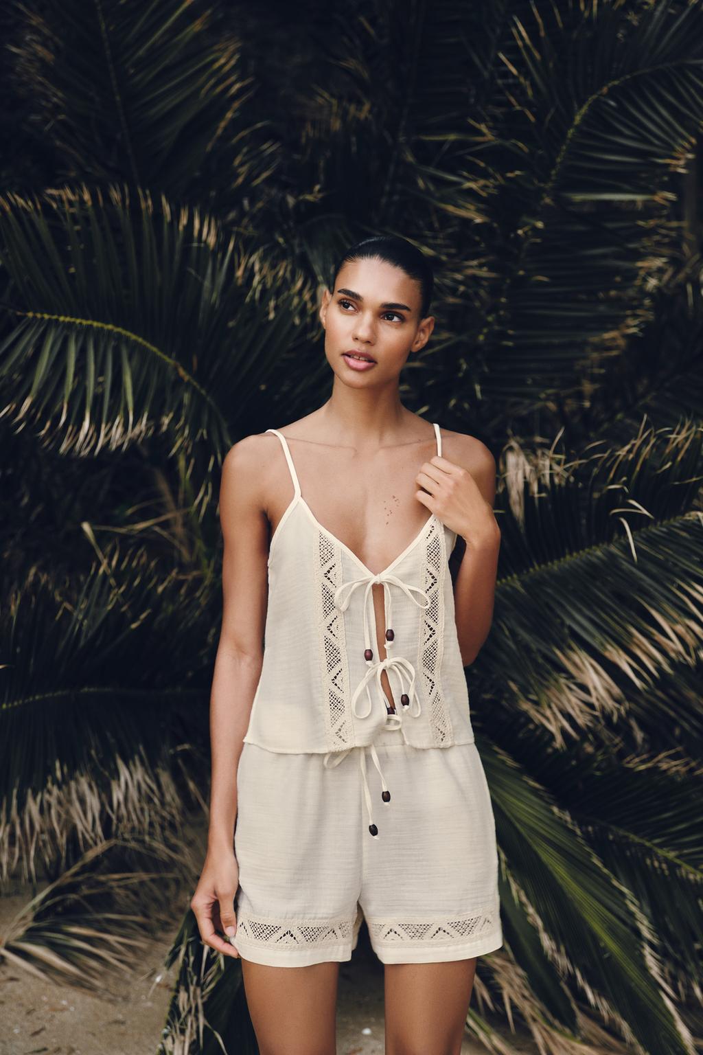 ТОП С ВЫШИВКОЙ И ЗАВЯЗКАМИ