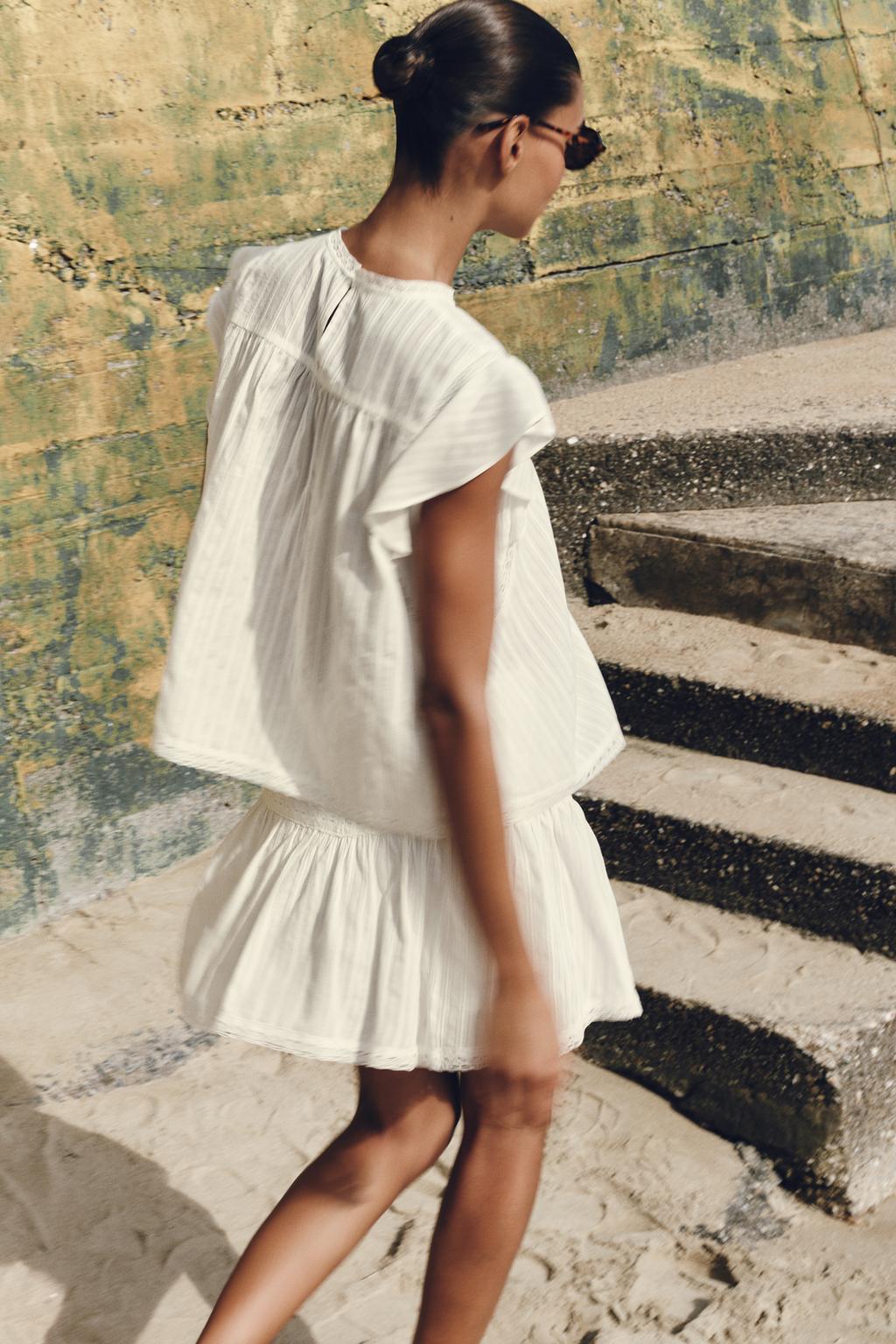 ЮБКА-ШОРТЫ С КРУЖЕВНЫМИ ВСТАВКАМИ