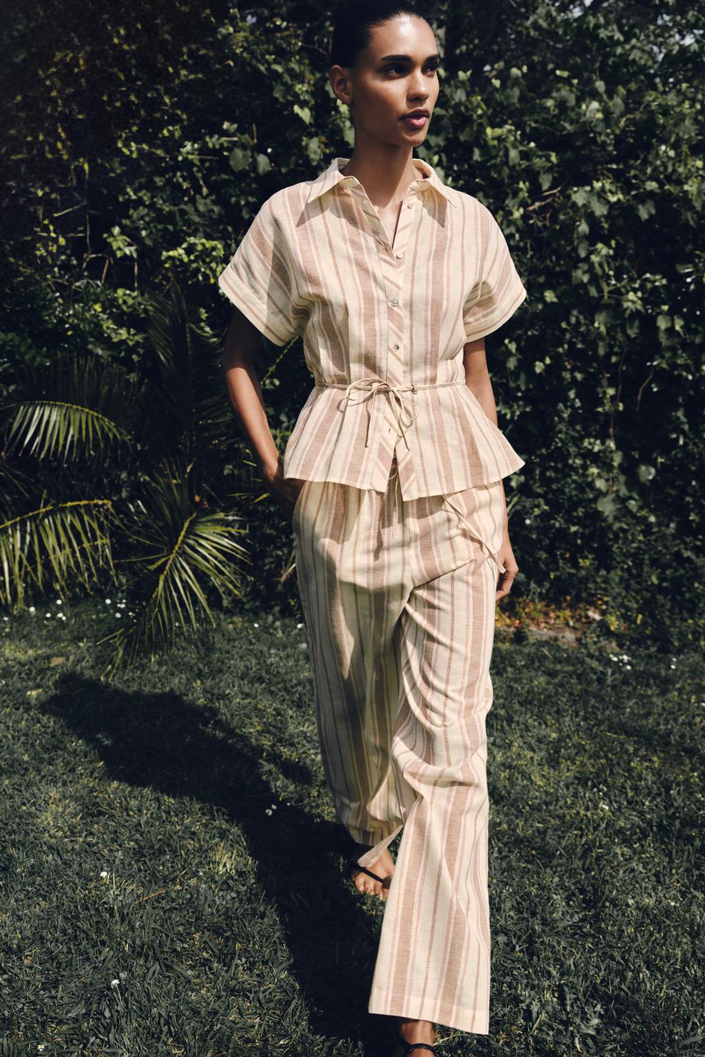 ШИРОКИЕ БРЮКИ В ПОЛОСКУ С МЕТАЛЛИЗИРОВАННОЙ НИТЬЮ