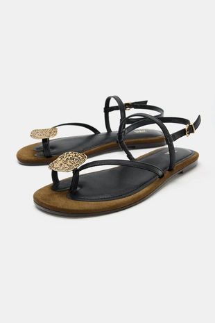 Сандалии с металлической деталью- Заказать в России