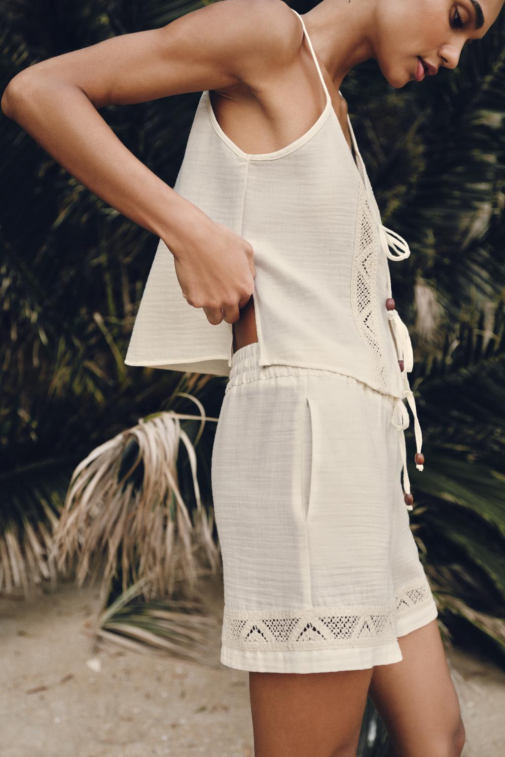 ШОРТЫ С ВЫШИВКОЙ И ЭЛАСТИЧНЫМ ПОЯСОМ