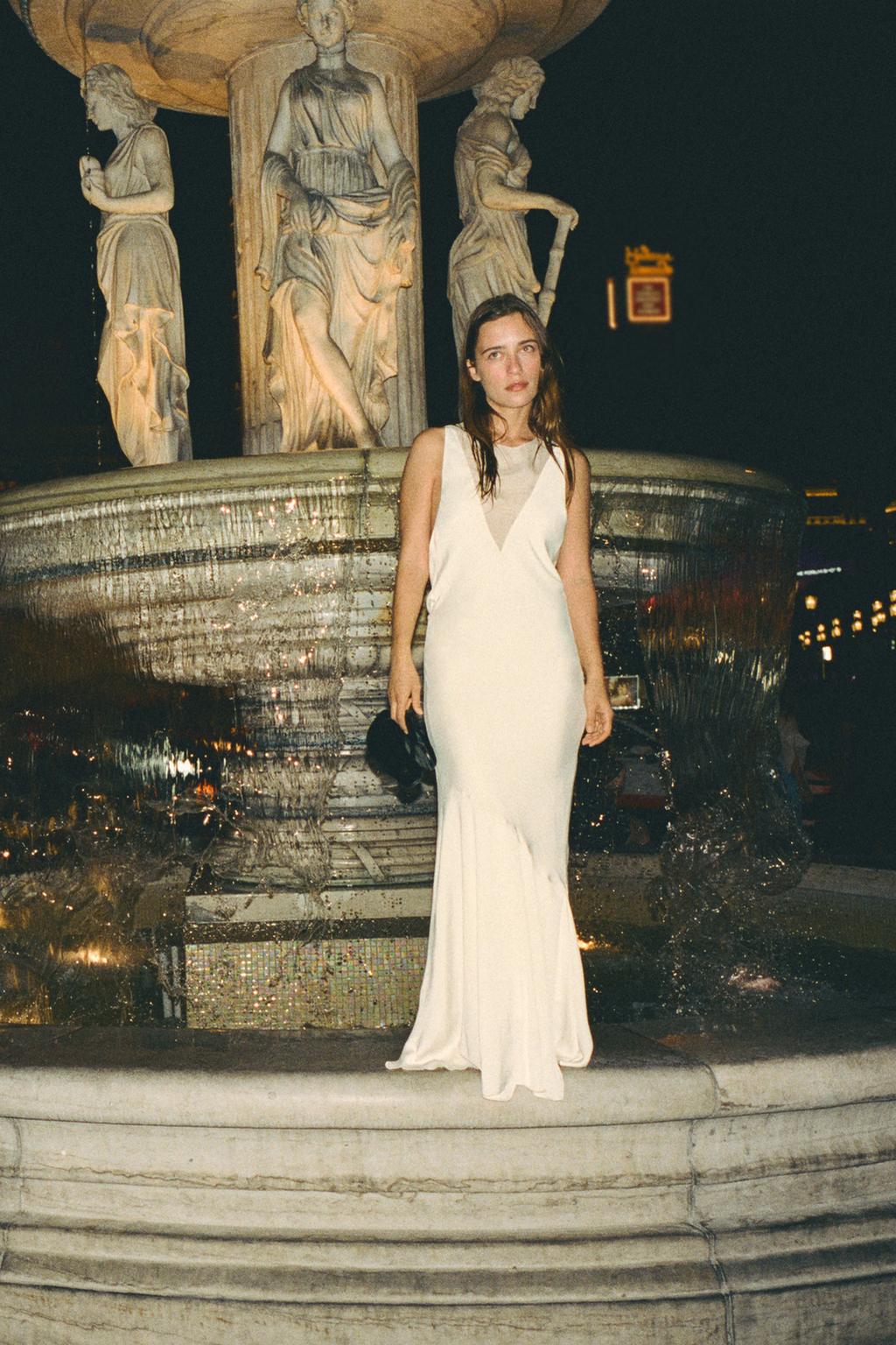 ДЛИННОЕ КОМБИНИРОВАННОЕ ПЛАТЬЕ ИЗ АТЛАСА