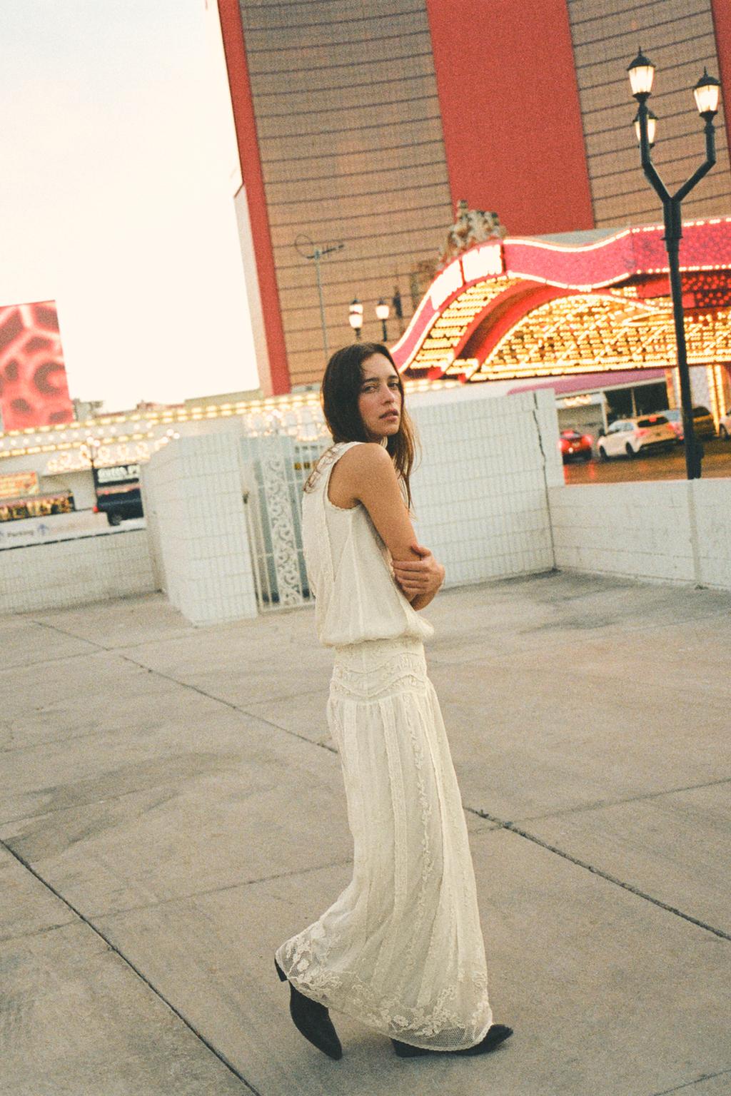 ПЛАТЬЕ МИДИ С ВЫШИВКОЙ, КРУЖЕВОМ И БИСЕРОМ LIMITED EDITION