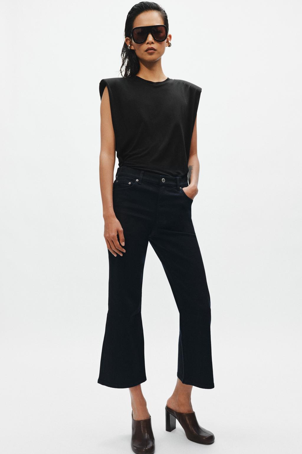 УКОРОЧЕННЫЕ ДЖИНСЫ-КЛЕШ СО СРЕДНЕЙ ПОСАДКОЙ — ZW COLLECTION