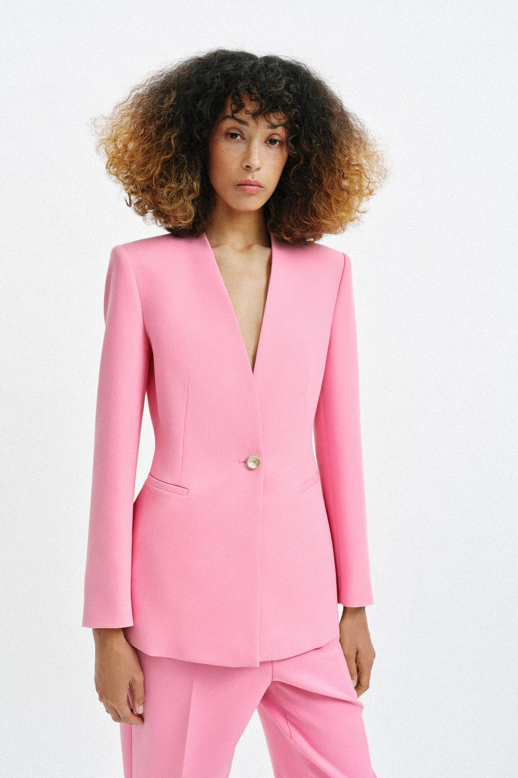 БЛЕЙЗЕР ОБЛЕГАЮЩЕГО КРОЯ БЕЗ ЛАЦКАНОВ