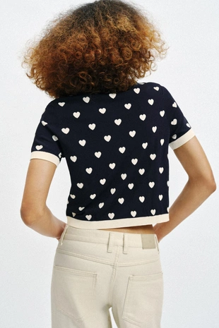 Поло с жаккардом «сердца»- Заказать в России