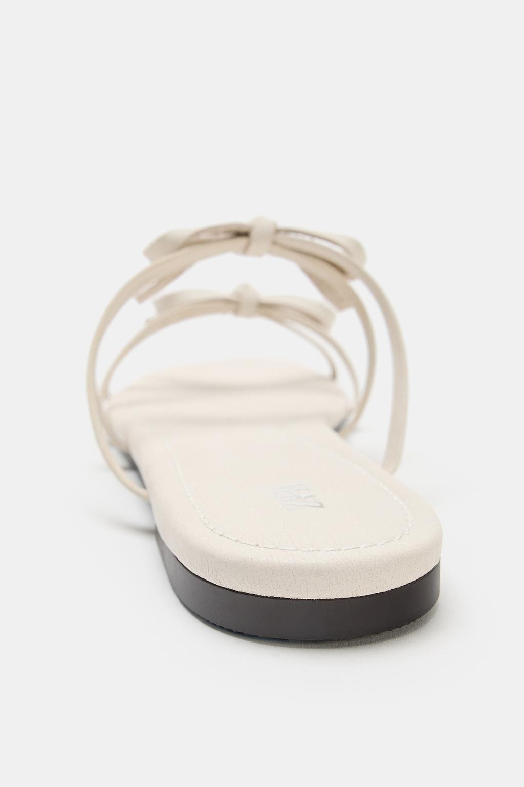 КОЖАНЫЕ САНДАЛИИ С БАНТАМИ