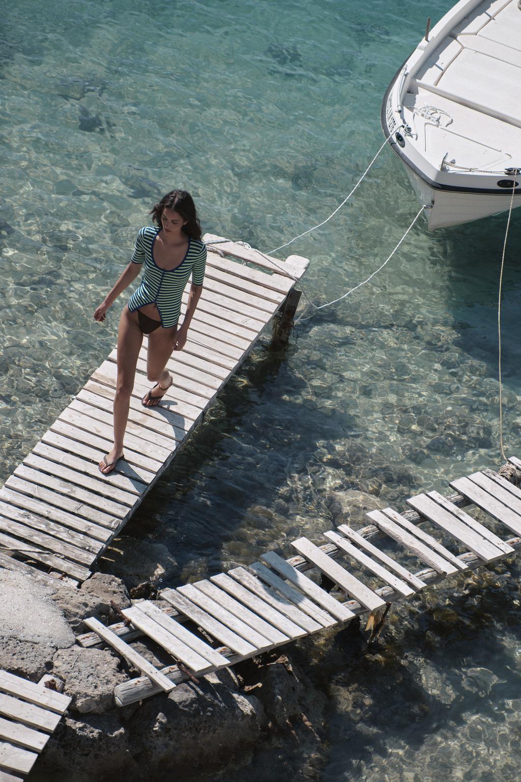 ТРИКОТАЖНЫЙ ТОП В ПОЛОСКУ