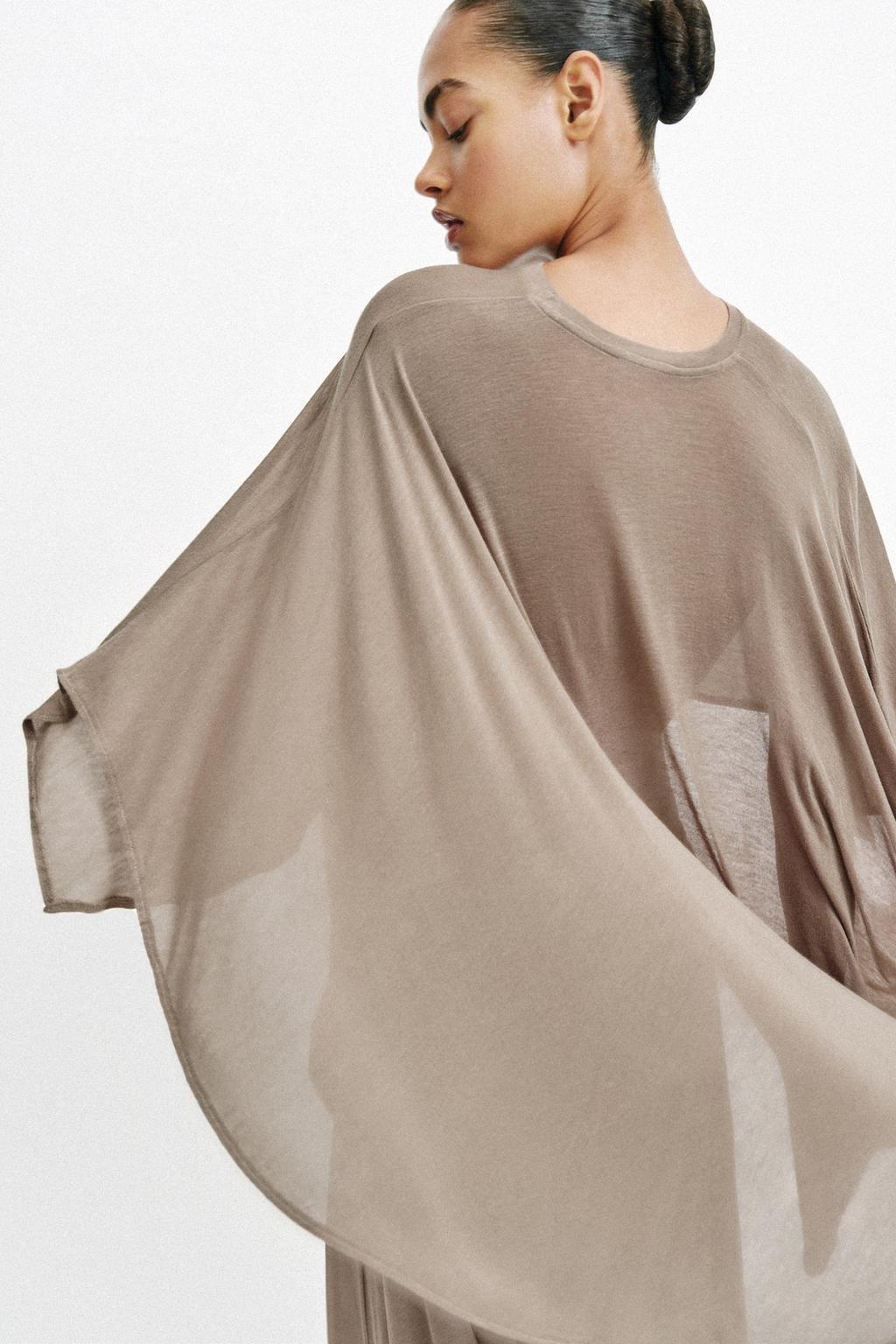 ТОП-НАКИДКА АСИММЕТРИЧНОГО КРОЯ