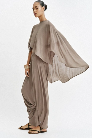 Топ-накидка асимметричного кроя- Заказать в России