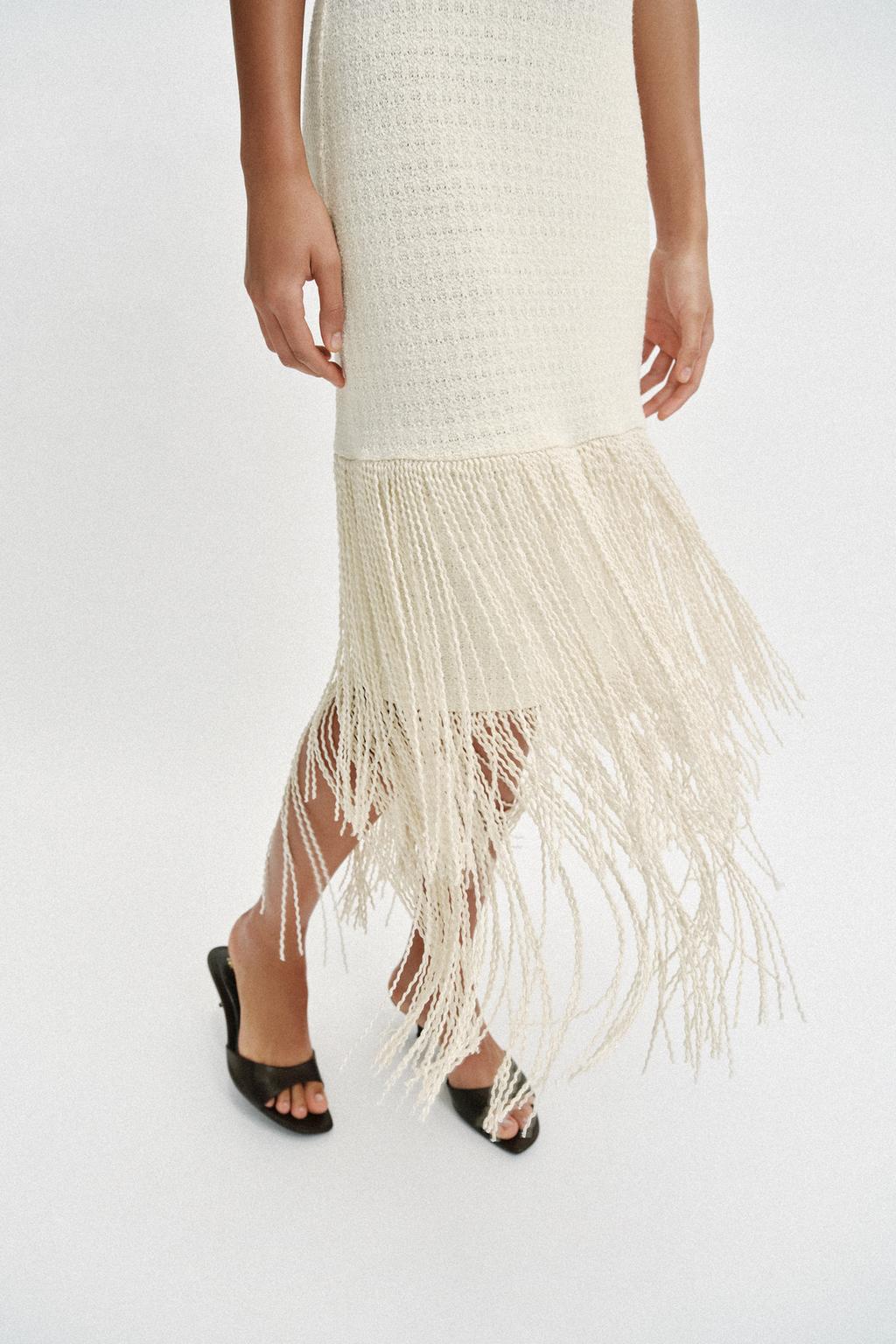 ПЛАТЬЕ С БАХРОМОЙ И ТЕКСТУРОЙ