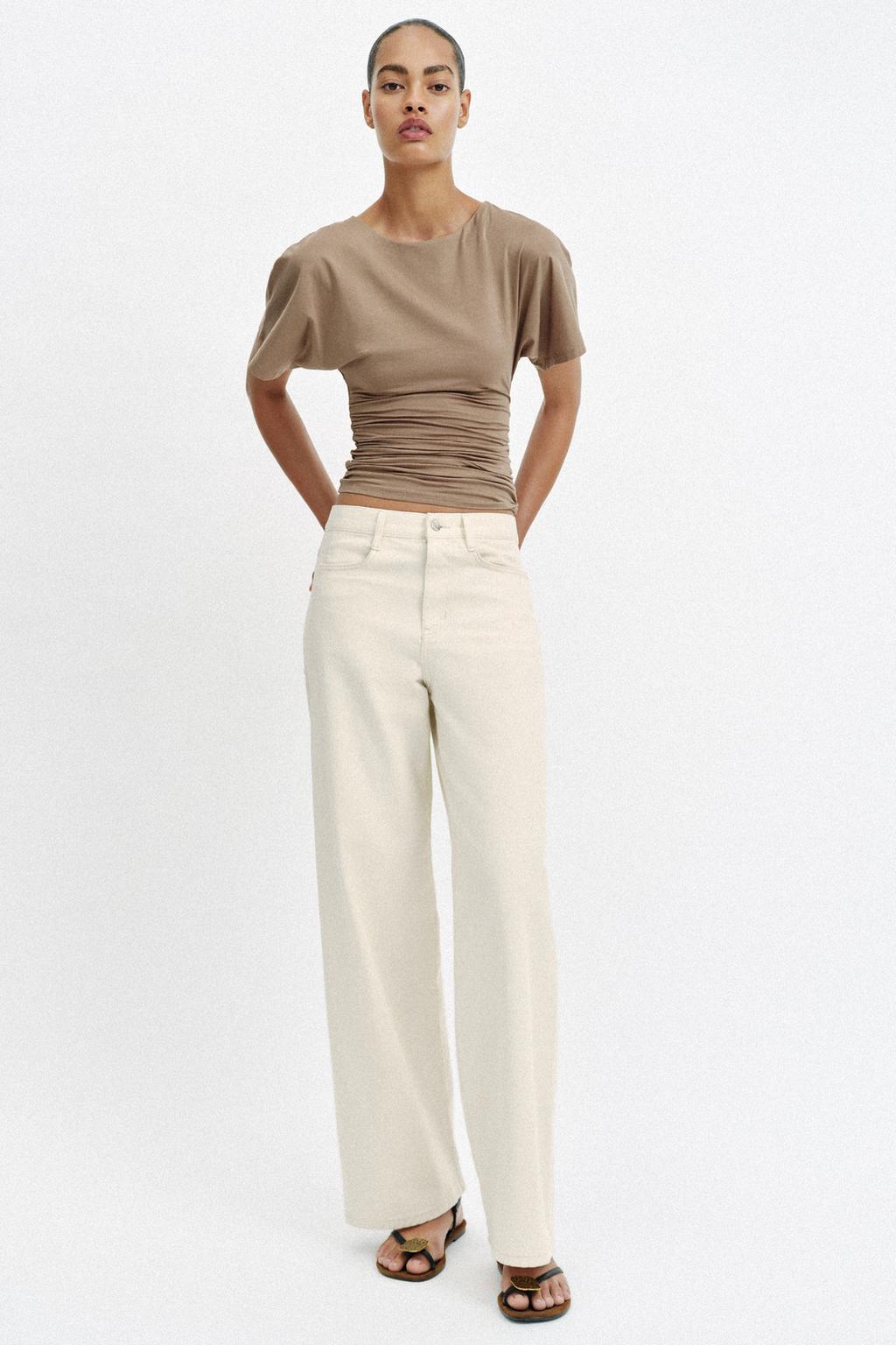 ФУТБОЛКА С ДРАПИРОВКОЙ И КОРОТКИМИ РУКАВАМИ