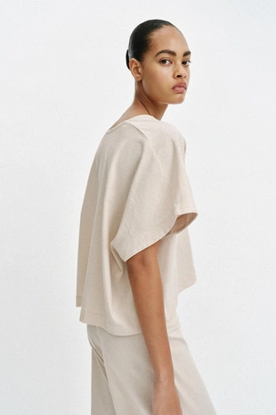 Топ в стиле рустик с рукавами-кейп