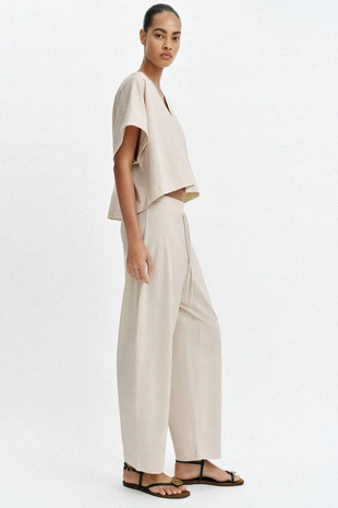 Топ в стиле рустик с рукавами-кейп