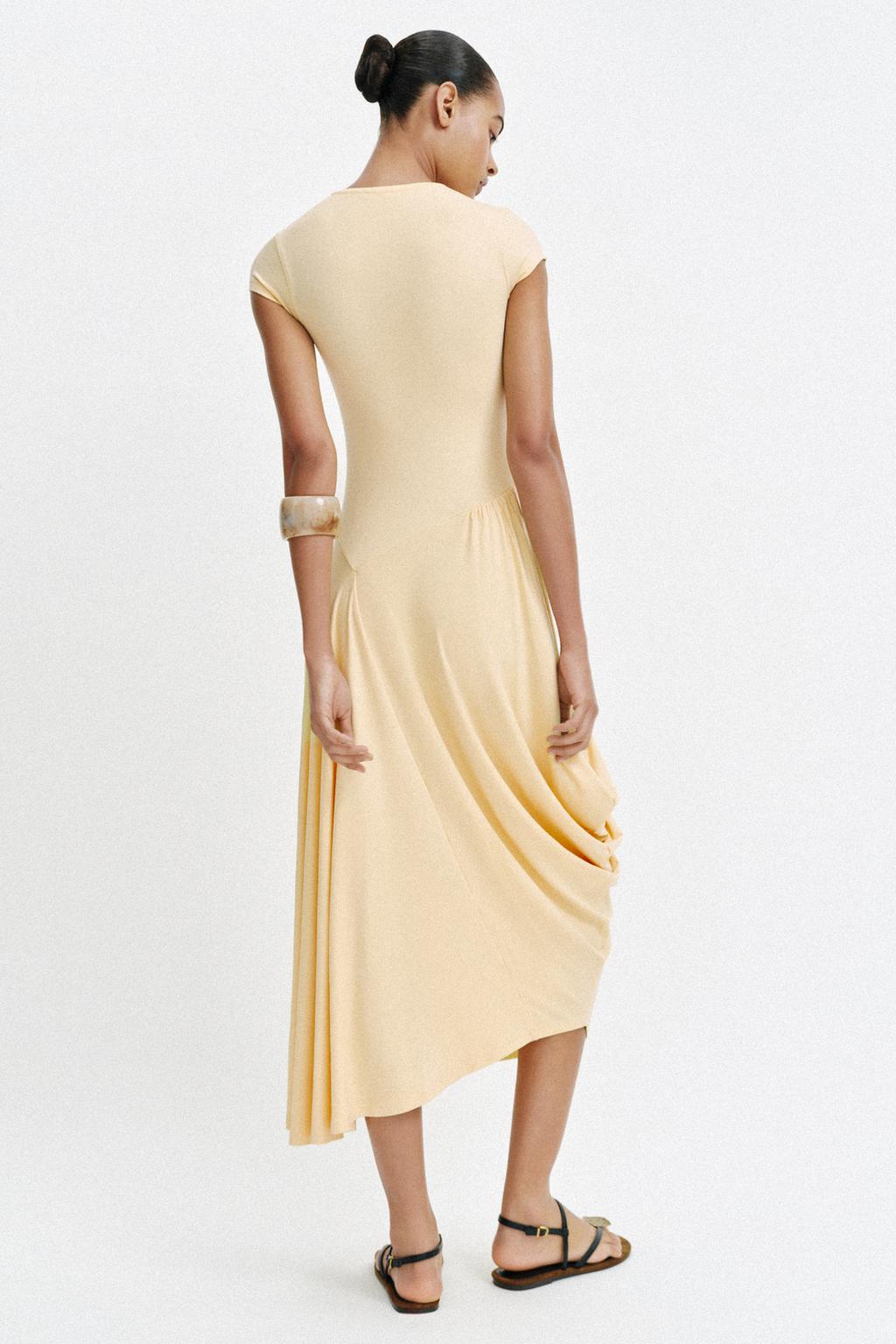 ДЛИННОЕ ПЛАТЬЕ АСИММЕТРИЧНОГО КРОЯ