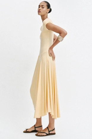 Длинное платье асимметричного кроя- Заказать в России