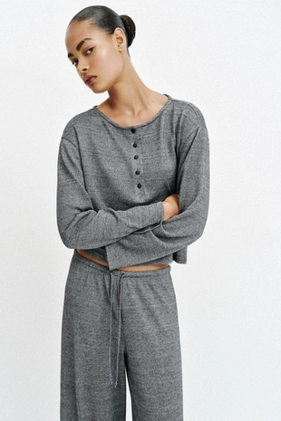 Футболка в стиле рустик с круглым вырезом- Заказать в России