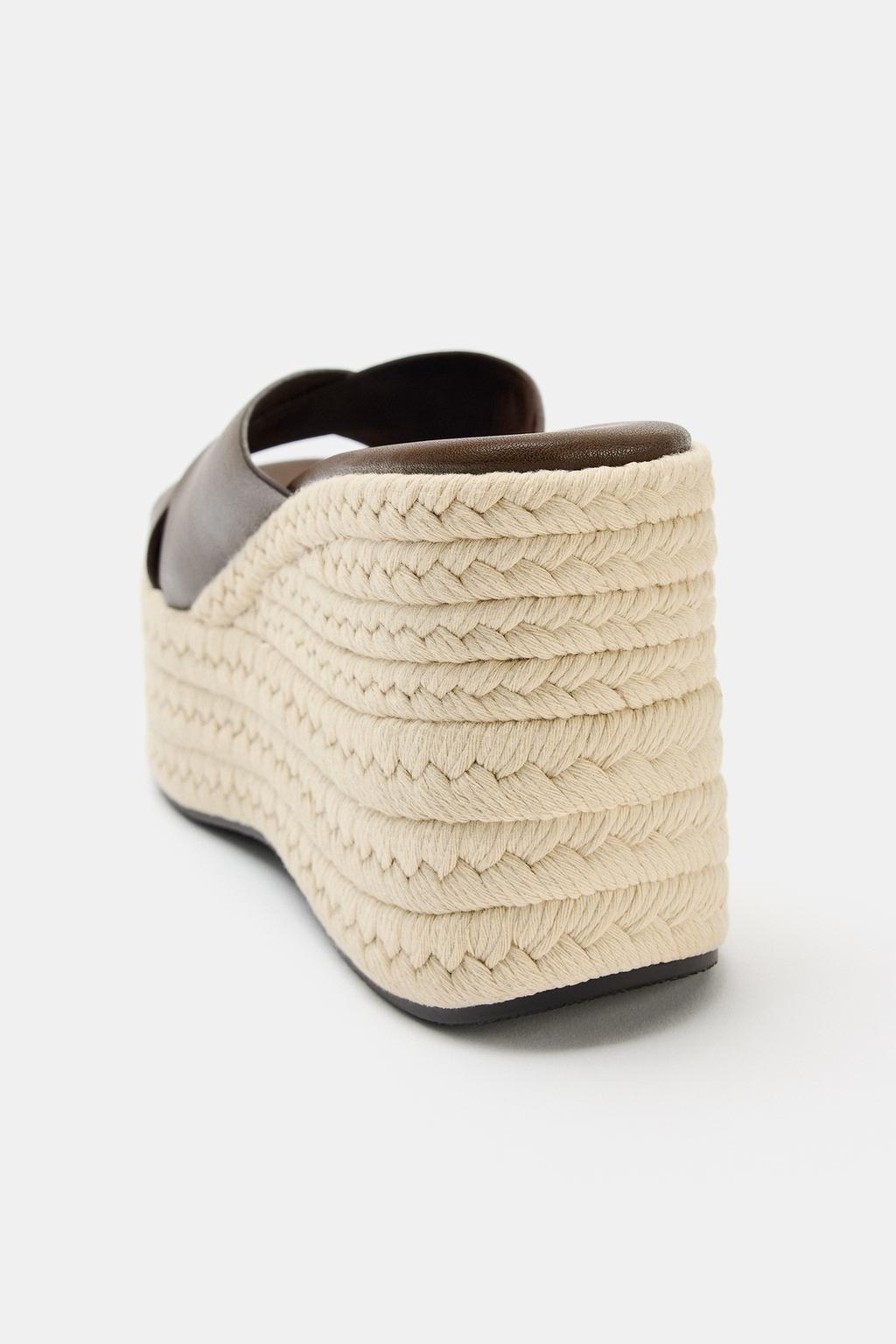 ПЛАТФОРМА С ПЕРЕКРЕСТНЫМИ РЕМЕШКАМИ