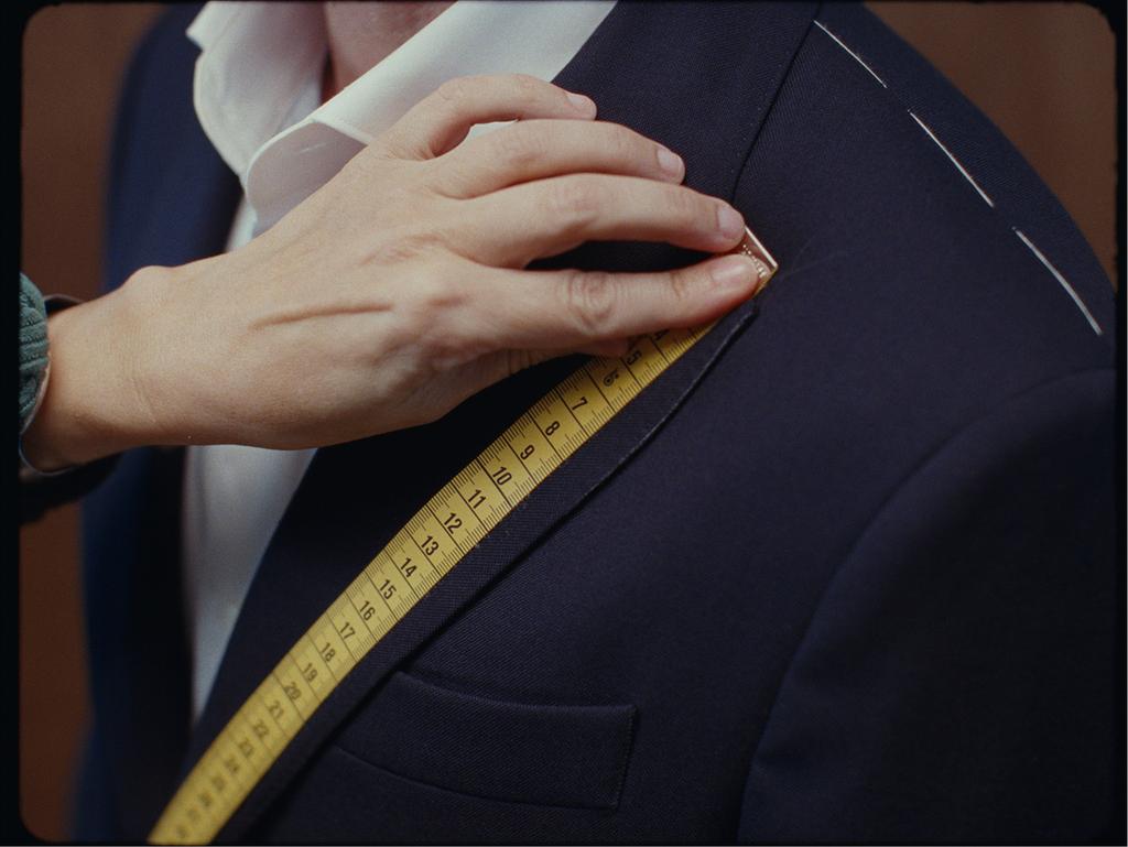 КОСТЮМНЫЕ БРЮКИ REGULAR FIT ИЗ 100% ШЕРСТИ