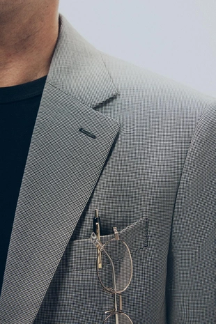 Костюмный блейзер из смесовой шерсти в клетку- Заказать в России