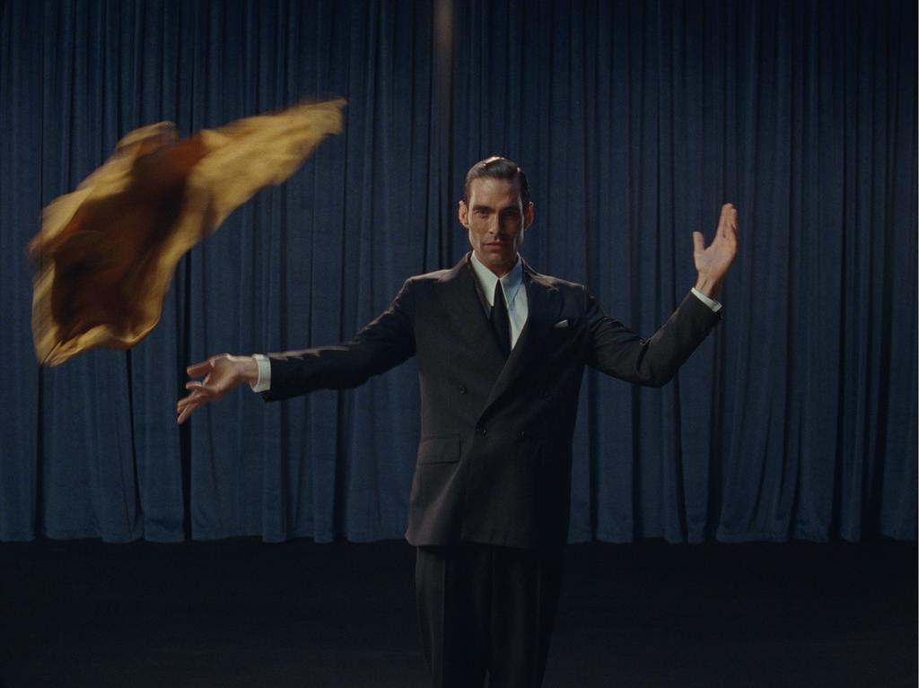 КОСТЮМНЫЕ БРЮКИ ИЗ 100% ШЕРСТИ С ЗАЩИПАМИ