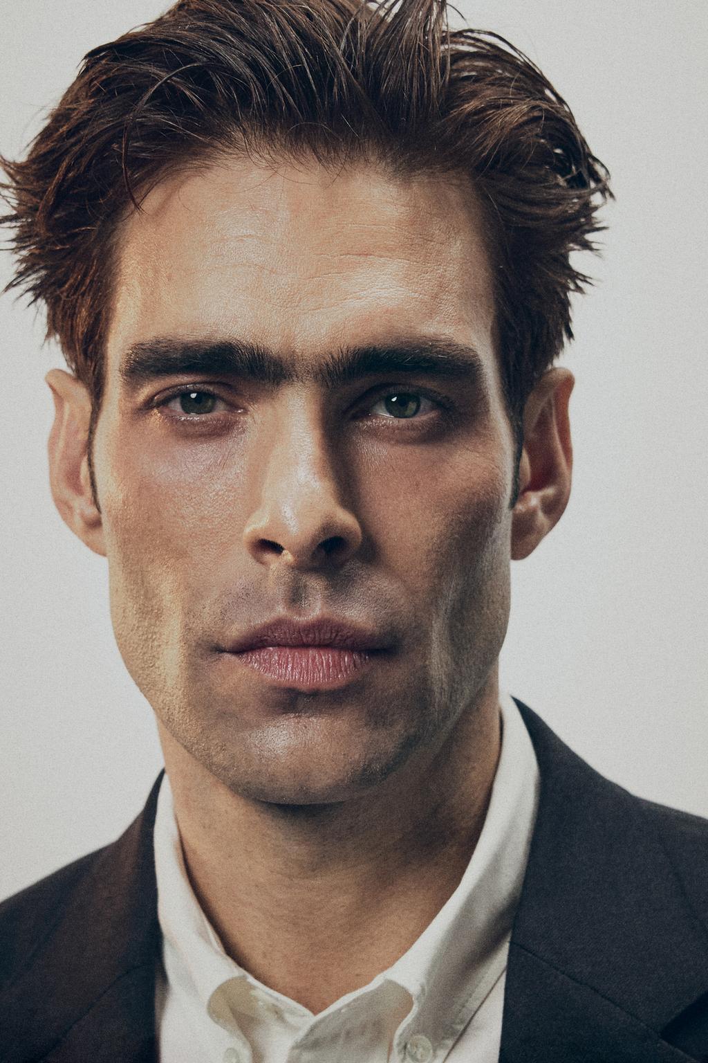 КОСТЮМНЫЙ БЛЕЙЗЕР ИЗ 100% ШЕРСТИ